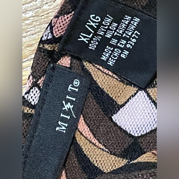 XL Mixit flowy dress - Picture 2 of 4